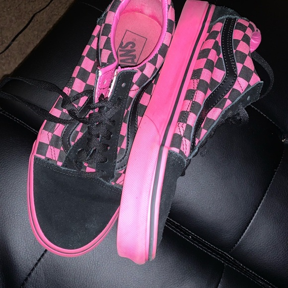 Vans - Picture 2 of 5